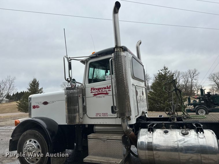 image for item FK1769 2006 Peterbilt 379 semi truck