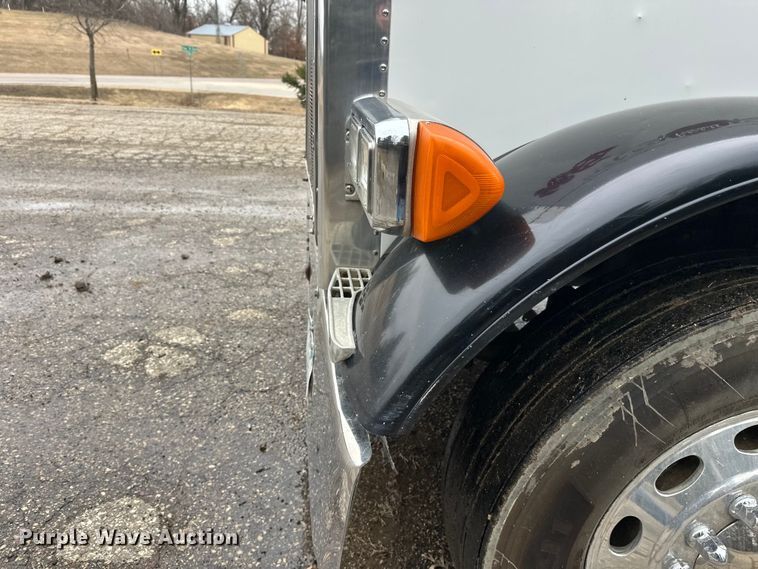 image for item FK1769 2006 Peterbilt 379 semi truck