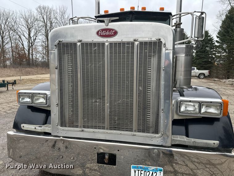 image for item FK1769 2006 Peterbilt 379 semi truck