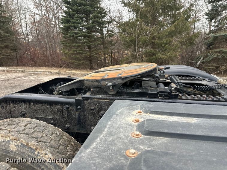 image for item FK1769 2006 Peterbilt 379 semi truck