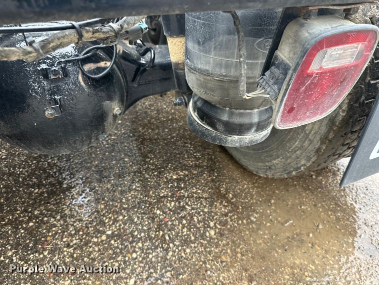 image for item FK1769 2006 Peterbilt 379 semi truck