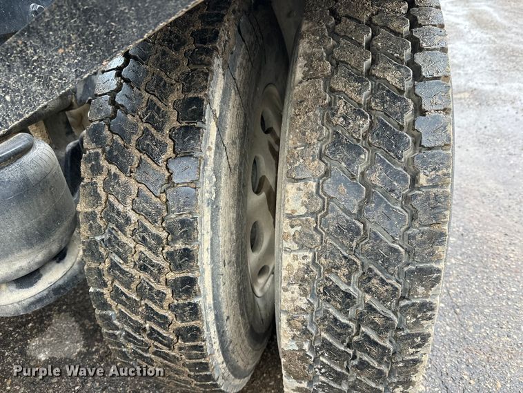 image for item FK1769 2006 Peterbilt 379 semi truck