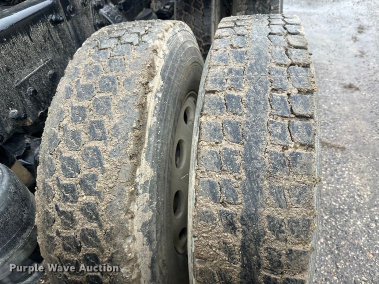 image for item FK1769 2006 Peterbilt 379 semi truck