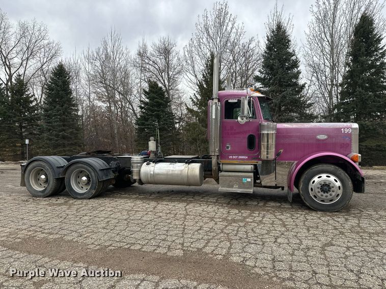 image for item FK1770 1999 Peterbilt 379 semi truck