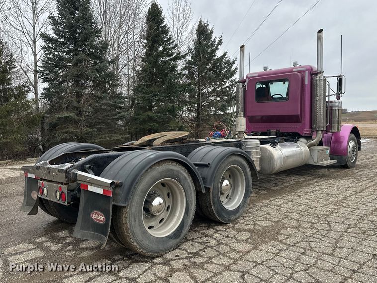 image for item FK1770 1999 Peterbilt 379 semi truck