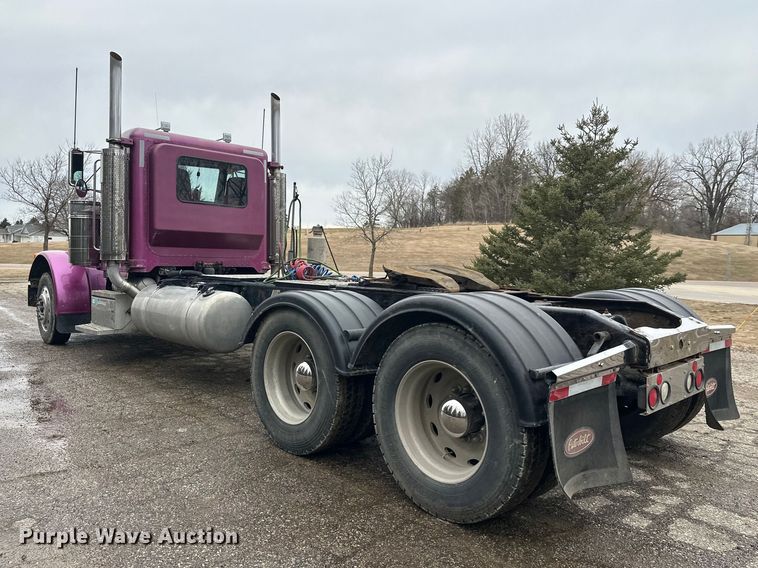image for item FK1770 1999 Peterbilt 379 semi truck