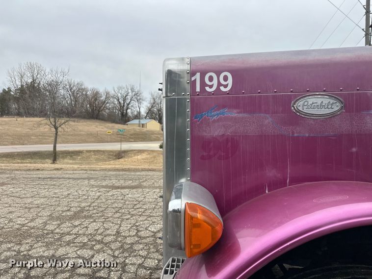 image for item FK1770 1999 Peterbilt 379 semi truck