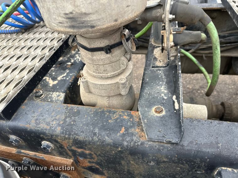 image for item FK1770 1999 Peterbilt 379 semi truck