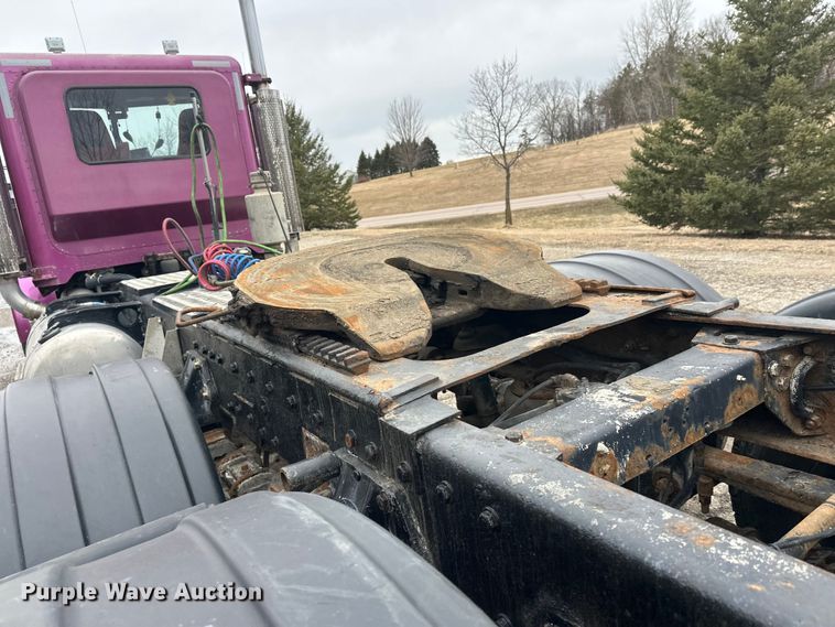 image for item FK1770 1999 Peterbilt 379 semi truck