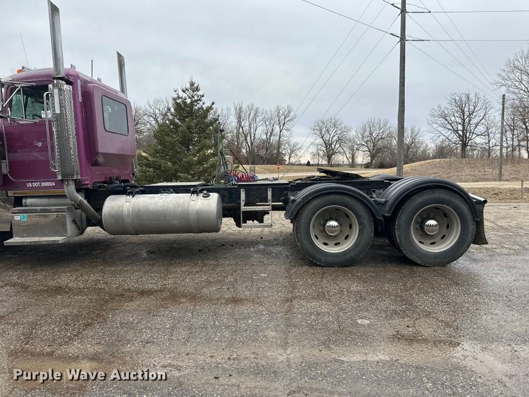 image for item FK1770 1999 Peterbilt 379 semi truck