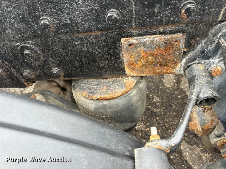 image for item FK1770 1999 Peterbilt 379 semi truck