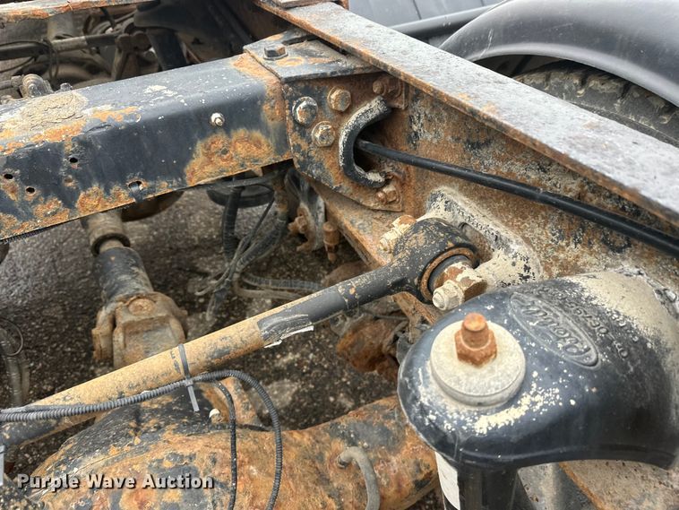 image for item FK1770 1999 Peterbilt 379 semi truck