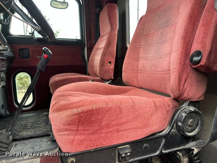 image for item FK1770 1999 Peterbilt 379 semi truck