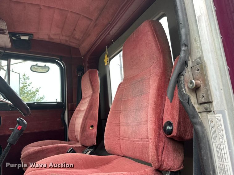 image for item FK1770 1999 Peterbilt 379 semi truck