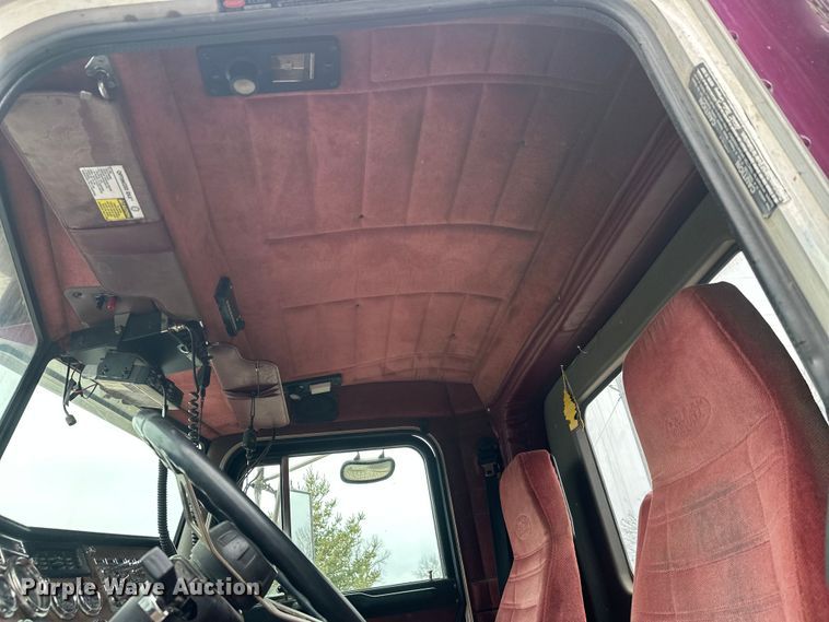 image for item FK1770 1999 Peterbilt 379 semi truck