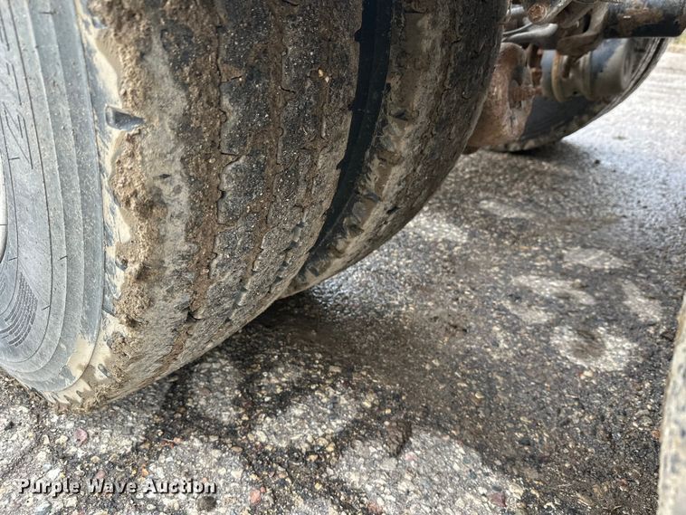 image for item FK1770 1999 Peterbilt 379 semi truck