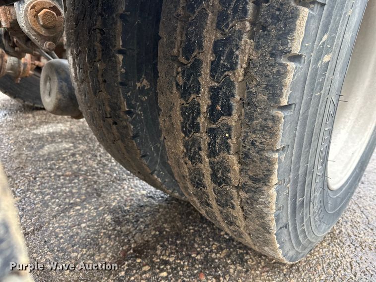 image for item FK1770 1999 Peterbilt 379 semi truck