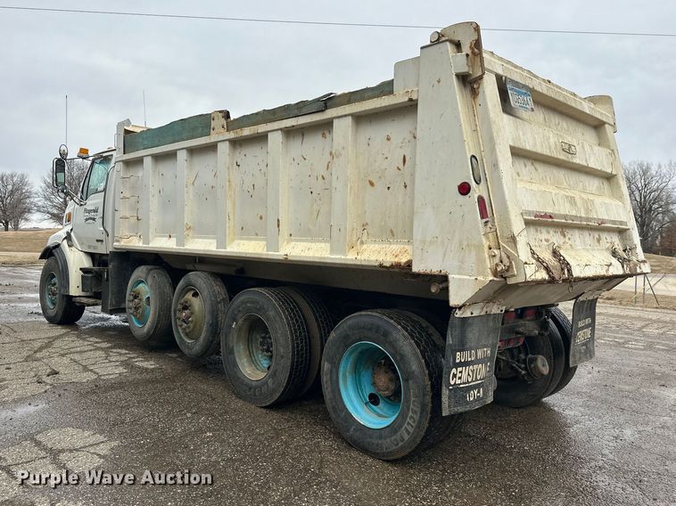 image for item FK1771 2001 Sterling L9500 dump truck