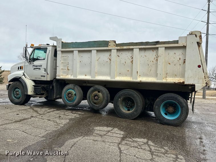 image for item FK1771 2001 Sterling L9500 dump truck