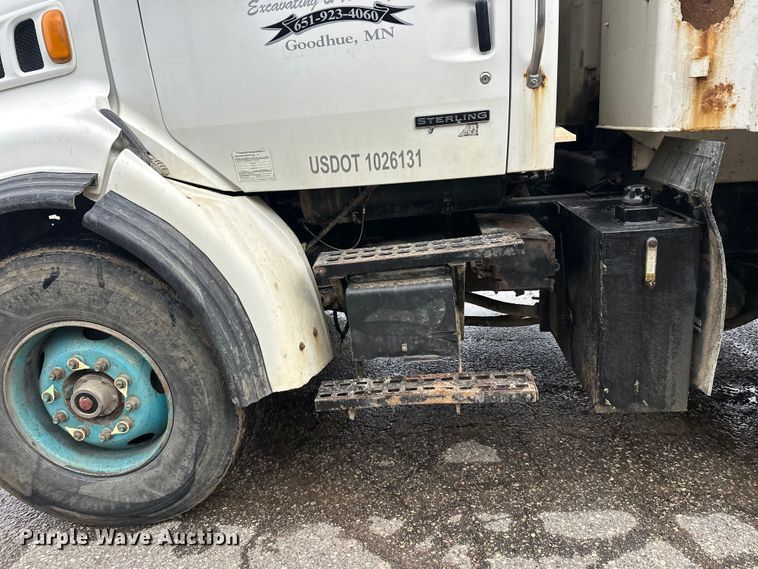 image for item FK1771 2001 Sterling L9500 dump truck