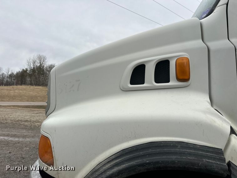 image for item FK1771 2001 Sterling L9500 dump truck