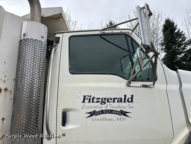 image for item FK1771 2001 Sterling L9500 dump truck