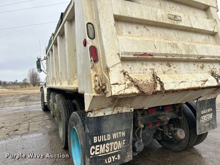 image for item FK1771 2001 Sterling L9500 dump truck