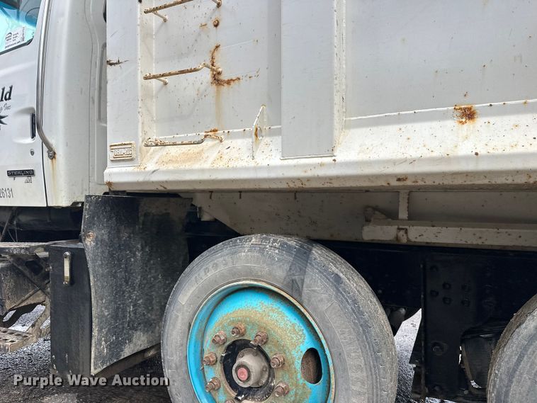 image for item FK1771 2001 Sterling L9500 dump truck