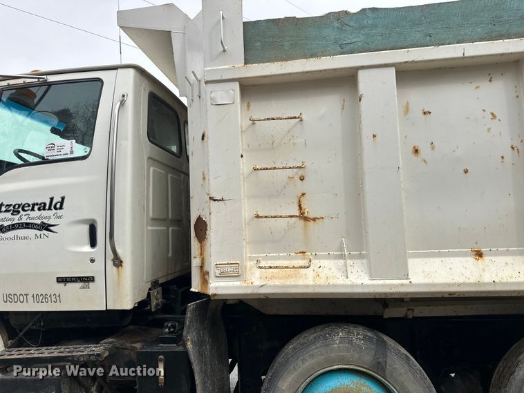 image for item FK1771 2001 Sterling L9500 dump truck