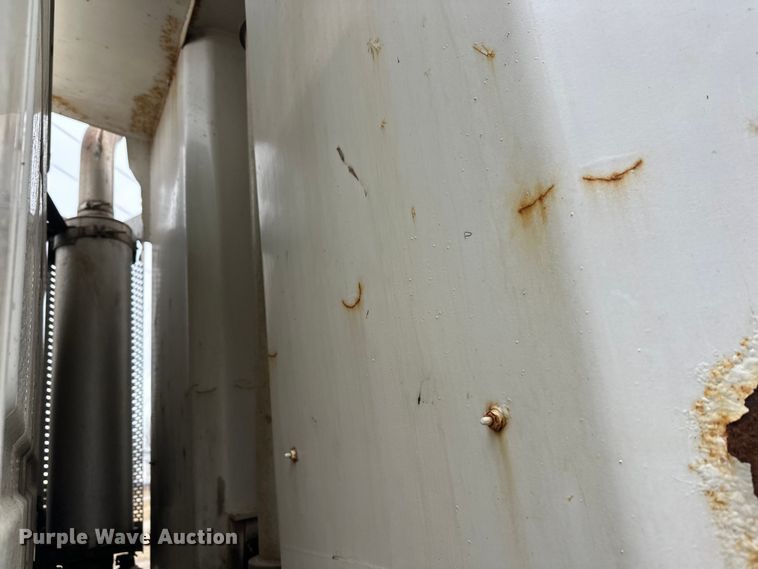 image for item FK1771 2001 Sterling L9500 dump truck