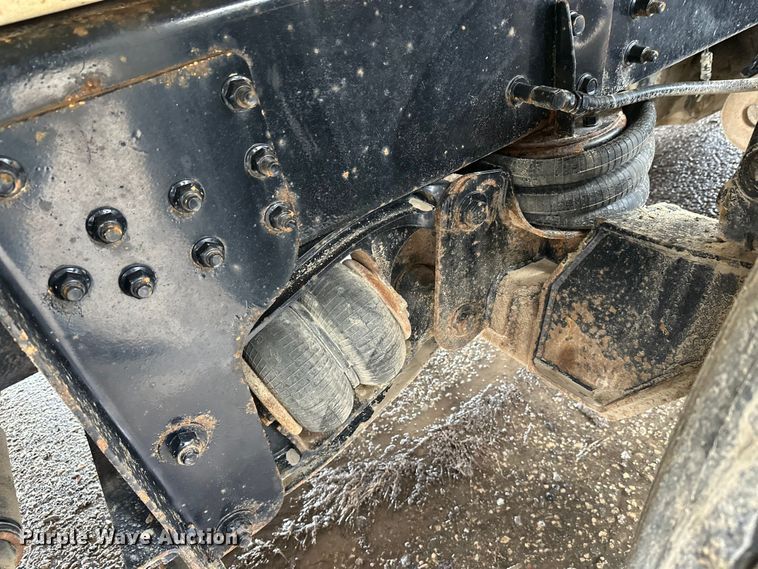 image for item FK1771 2001 Sterling L9500 dump truck