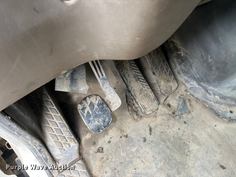 image for item FK1771 2001 Sterling L9500 dump truck