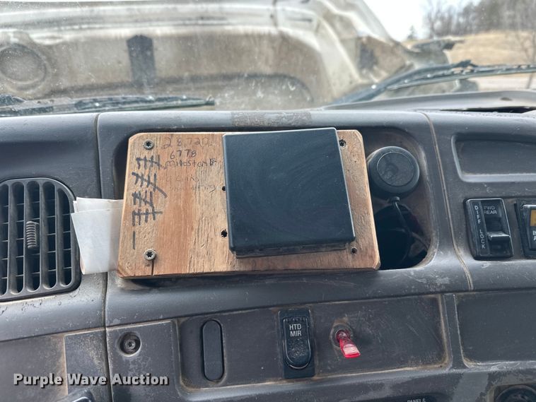 image for item FK1771 2001 Sterling L9500 dump truck