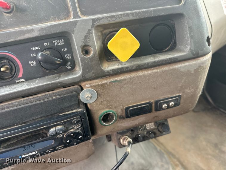 image for item FK1771 2001 Sterling L9500 dump truck