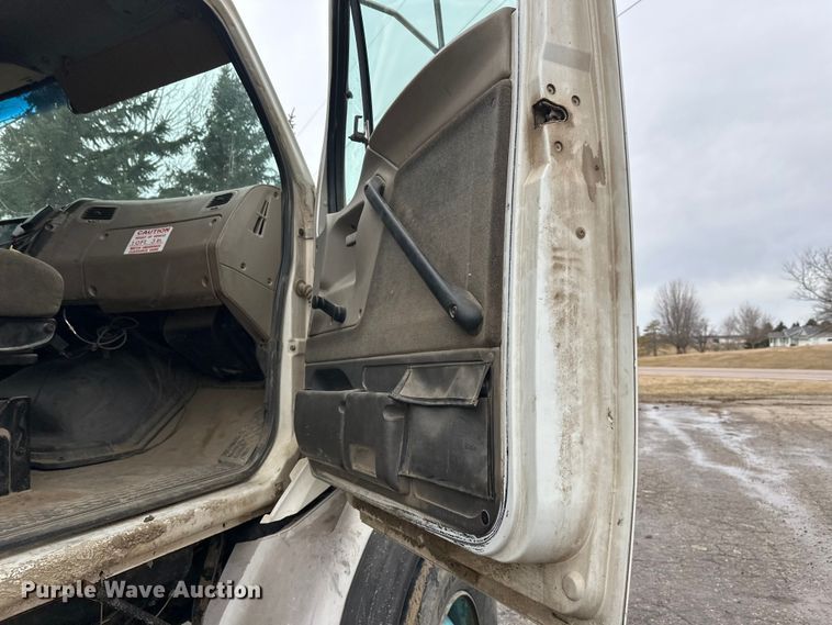 image for item FK1771 2001 Sterling L9500 dump truck