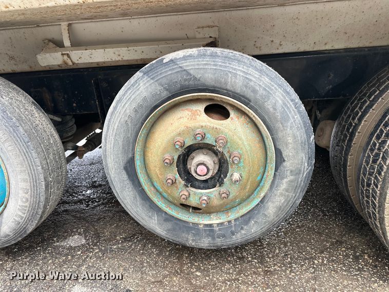 image for item FK1771 2001 Sterling L9500 dump truck