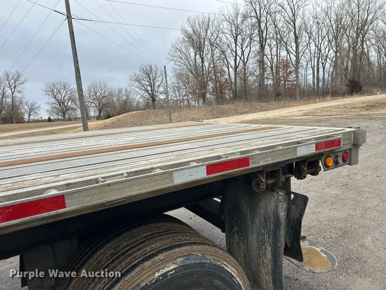 image for item FK1773 2005 Utility flatbed trailer