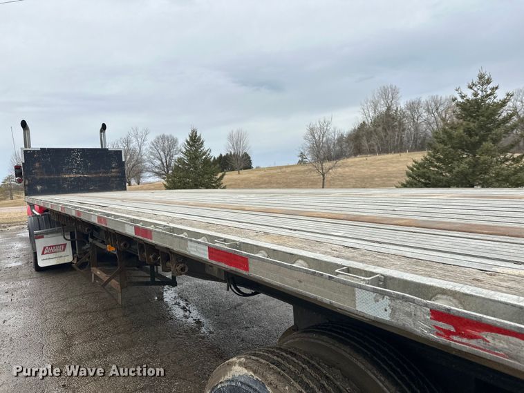 image for item FK1773 2005 Utility flatbed trailer