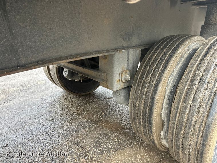 image for item FK1773 2005 Utility flatbed trailer