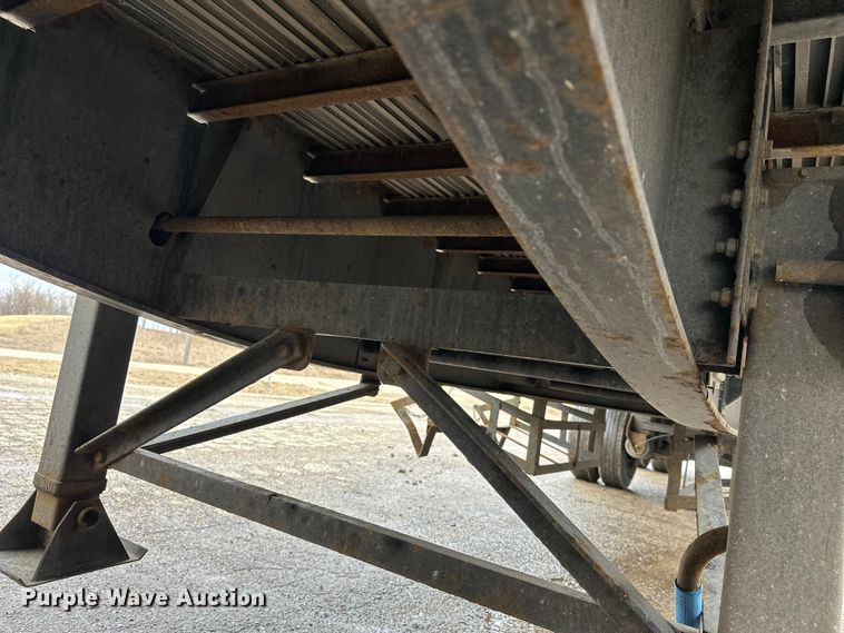 image for item FK1773 2005 Utility flatbed trailer