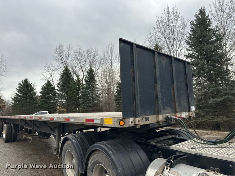 image for item FK1773 2005 Utility flatbed trailer