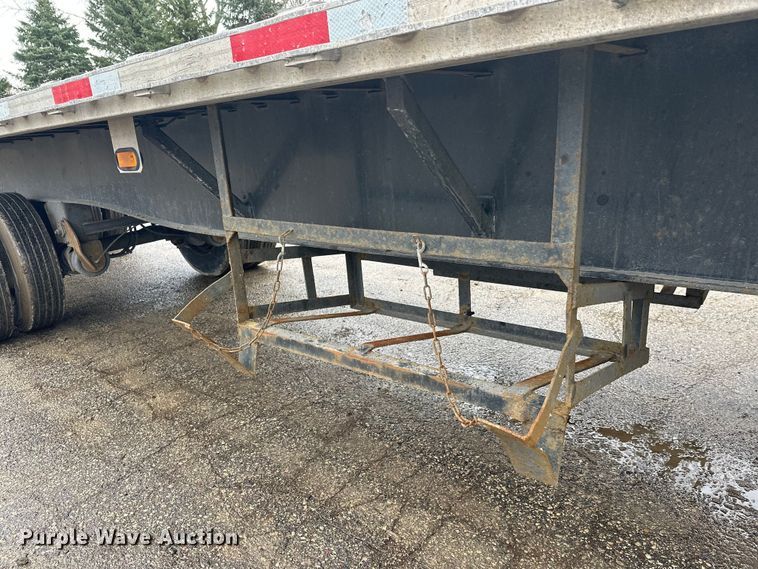 image for item FK1773 2005 Utility flatbed trailer
