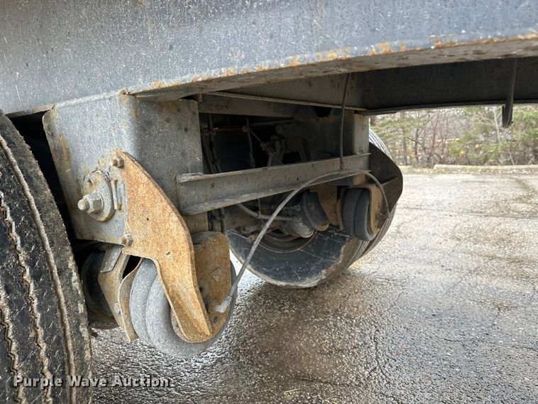 image for item FK1773 2005 Utility flatbed trailer