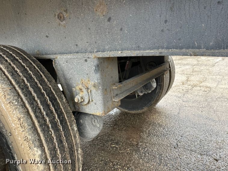 image for item FK1773 2005 Utility flatbed trailer