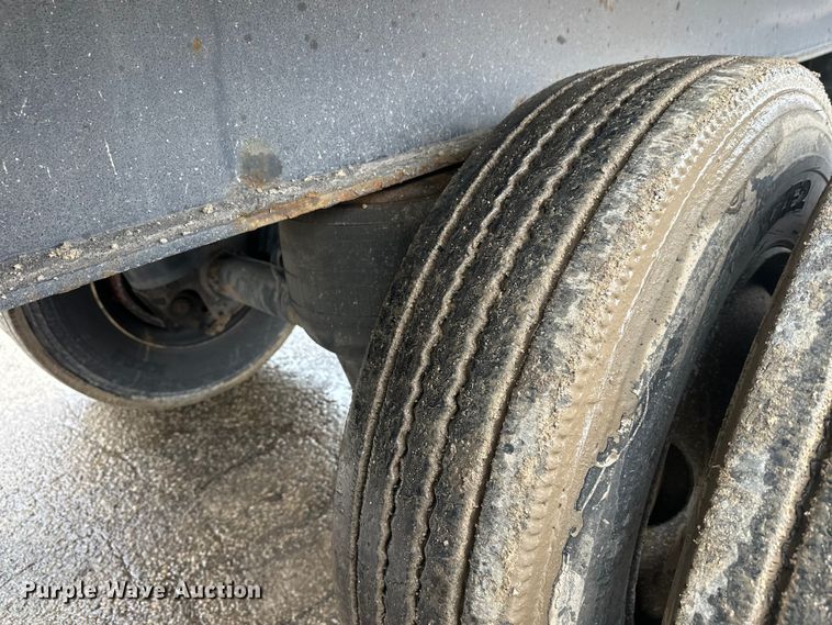 image for item FK1773 2005 Utility flatbed trailer