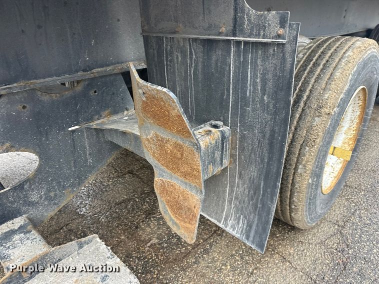 image for item FK1773 2005 Utility flatbed trailer