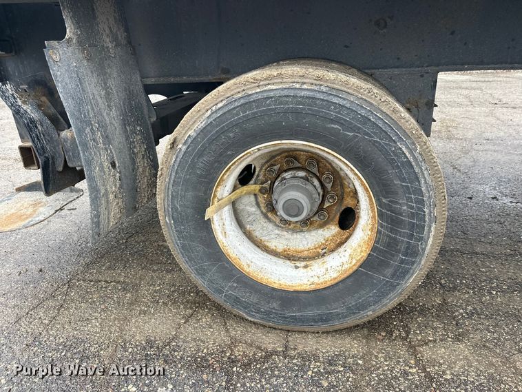 image for item FK1773 2005 Utility flatbed trailer