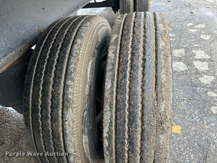 image for item FK1773 2005 Utility flatbed trailer