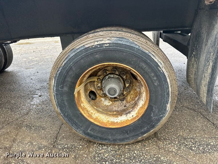 image for item FK1773 2005 Utility flatbed trailer