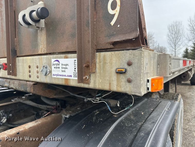 image for item FK1774 2008 Transcraft  flatbed trailer